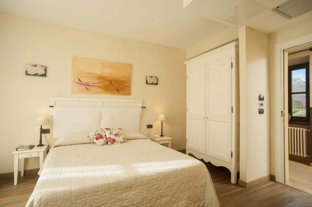 Relais Bella Rosina Pool & Spa La Cassa Kamer foto